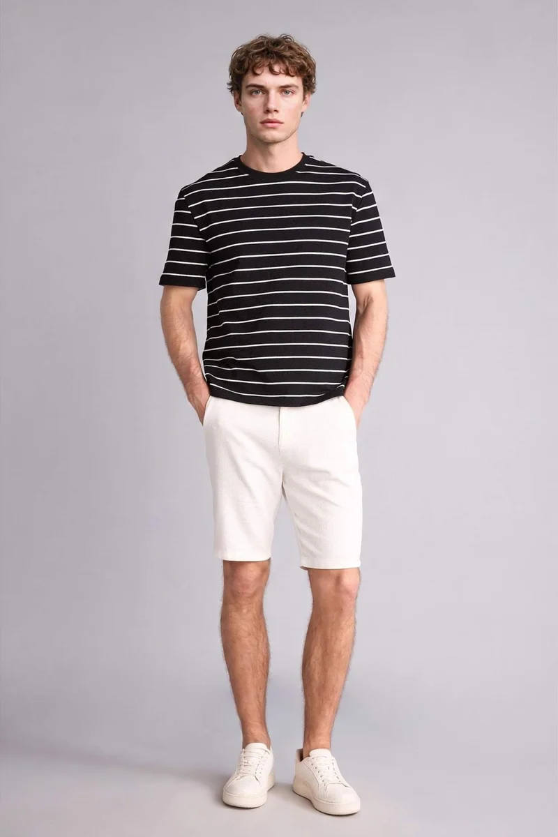 ديفاكتو 100% Cotton Regular Fit Crew Neck T-Shirt