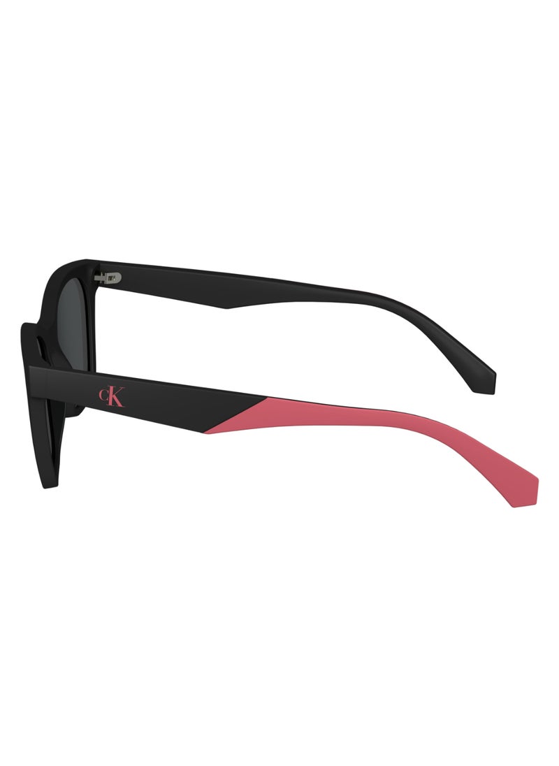 Calvin Klein Jeans FULL RIM BIO INJ-G820 INJECTED CALVIN KLEIN JEANS SUN CKJ24303S 4717 (001) BLACK  - Image 4