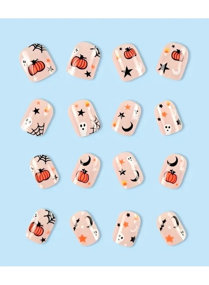 ORiTi أظافر صناعية قصيرة مربعة مزينة بتصاميم هالوين مثل القرع والقمر والنجوم والأشباح - أظافر مزيفة تغطي بالكامل - أظافر لاصقة لطيفة بتصميم هالوين - أظافر أكريليك صناعية للنساء (24 قطعة) - Image 2