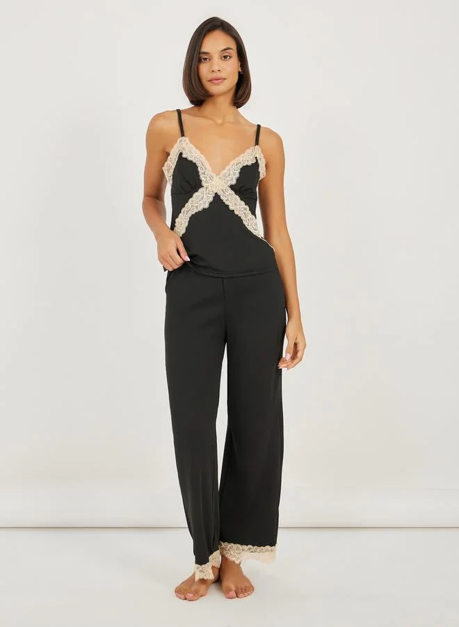 Styli Pack of 3 - Contrast Lace Trim Cami, Robe and Pyjama