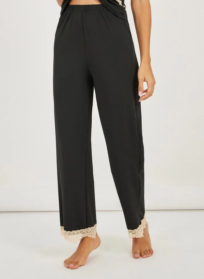 Styli Pack of 3 - Contrast Lace Trim Cami, Robe and Pyjama
