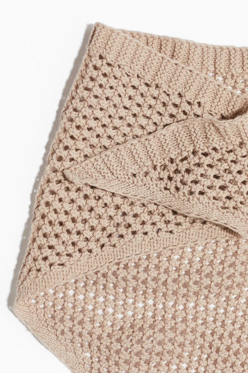 اتش اند ام وشاح محبوك بنمط بوانتيل