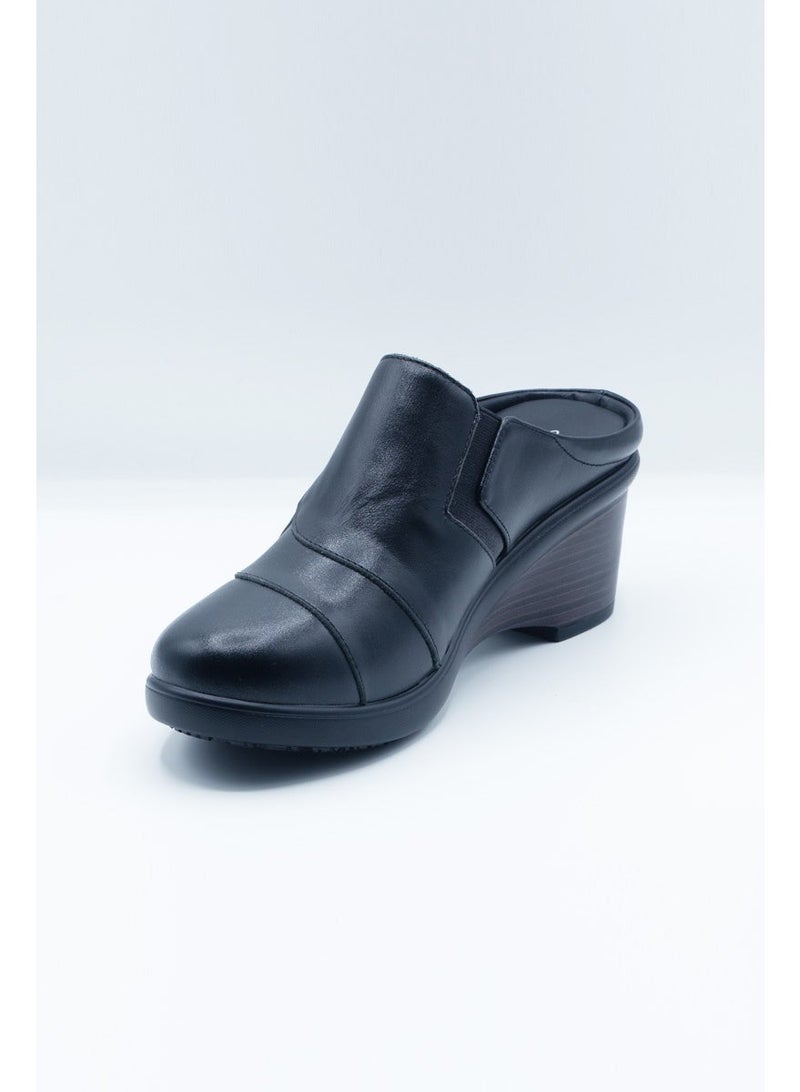 Women’s Leather Closed-Toe Mule with Comfort Block Heel – Black - Image 1