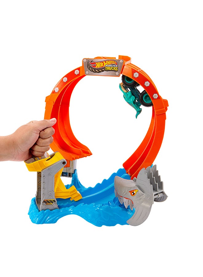 Hot Wheels Monster Trucks Track Set, Corkscrew Shark Smash Playset & 1:64 Scale Mega-Wrex Vehicle, Launch Through Loop To Defeat Nemesis - Image 5
