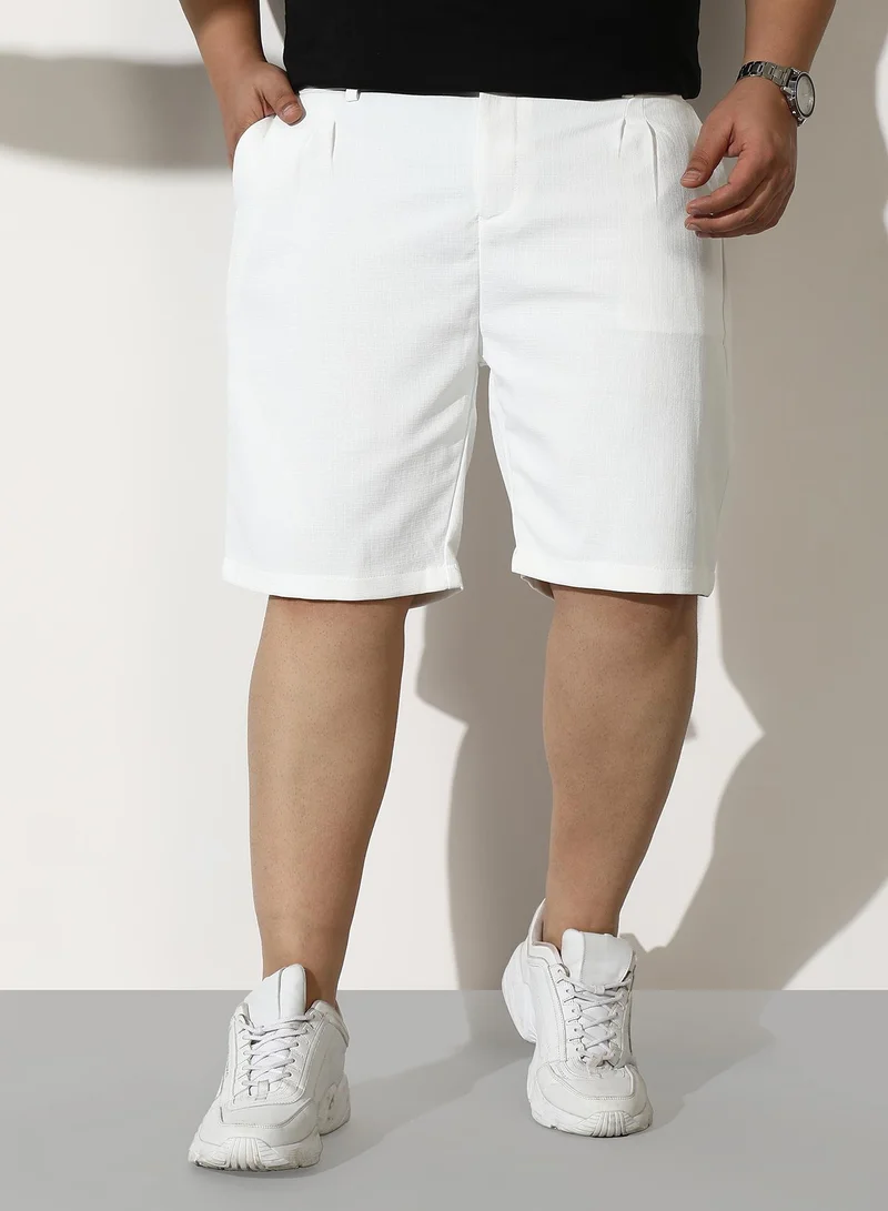 انستافاب بلس شورت رجالي من مزيج الكتان مطوي بخصر مطاطي وفتحة زر وحافة مستقيمة بلون أبيض طباشيري