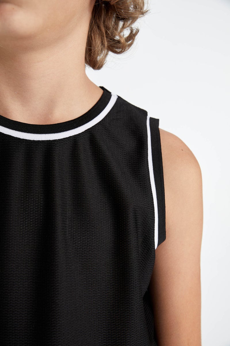 ديفاكتو تانك توب اولادي بدون كم برقبة مستديرة - Image 5