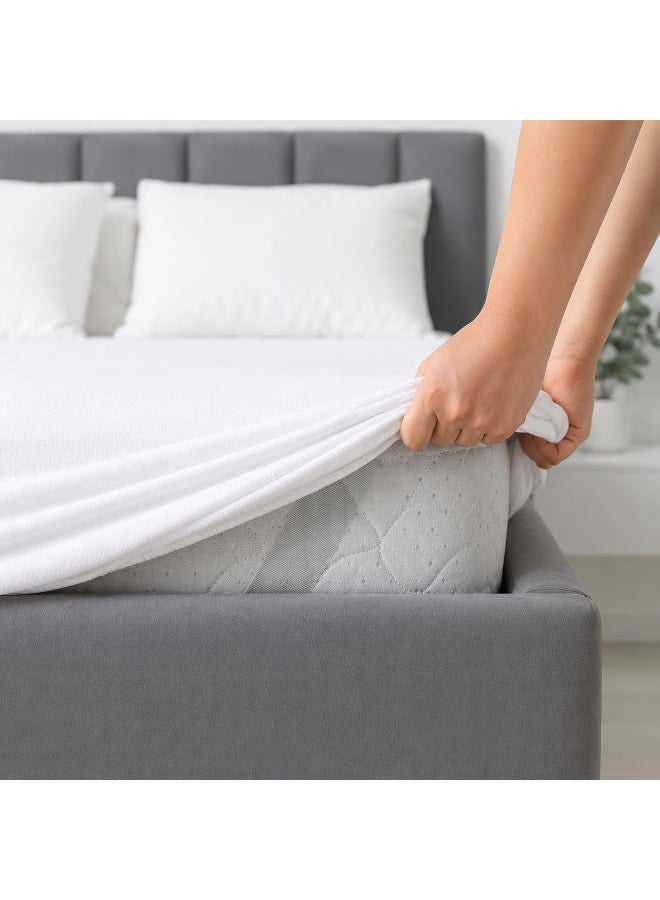 Waterproof Mattress Protector from GOLDEN REST with Soft Surface and Secure Fitted Elastic – Available in Multiple Sizes - Image 5