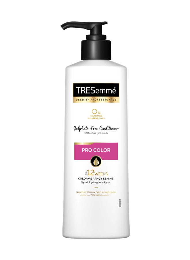 TRESemmé Pro Colour Conditioner, with Shineplex Technology™ & Camellia Oil, free from sulphates, parabens & dyes, 250ml - Image 1