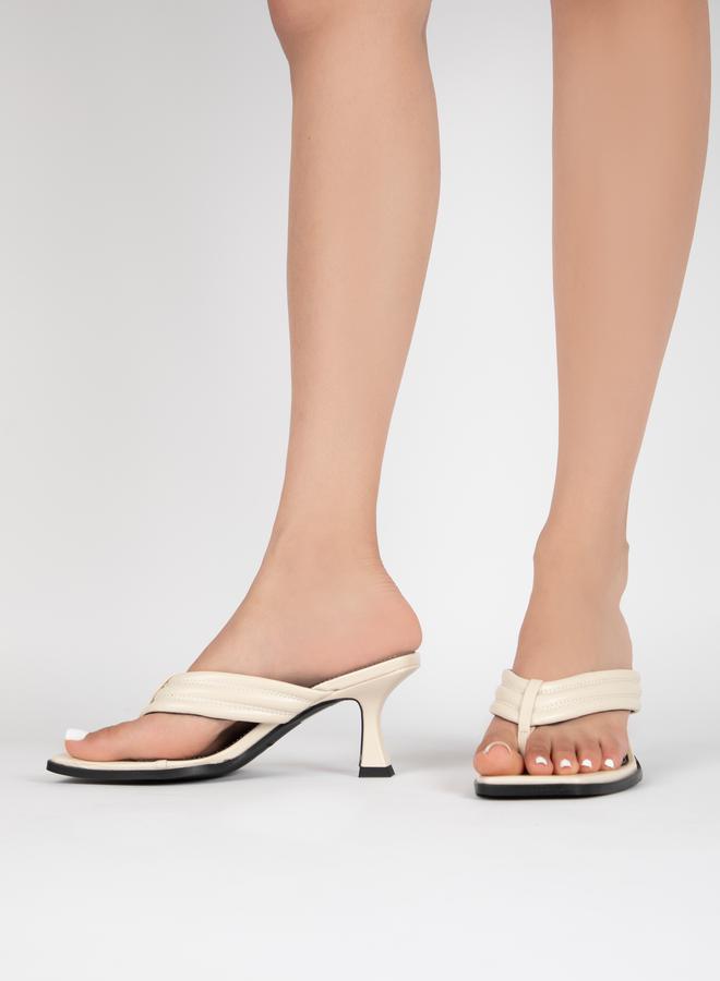 RAID Textured Thong Strap Sandals by Styli  - Image 4
