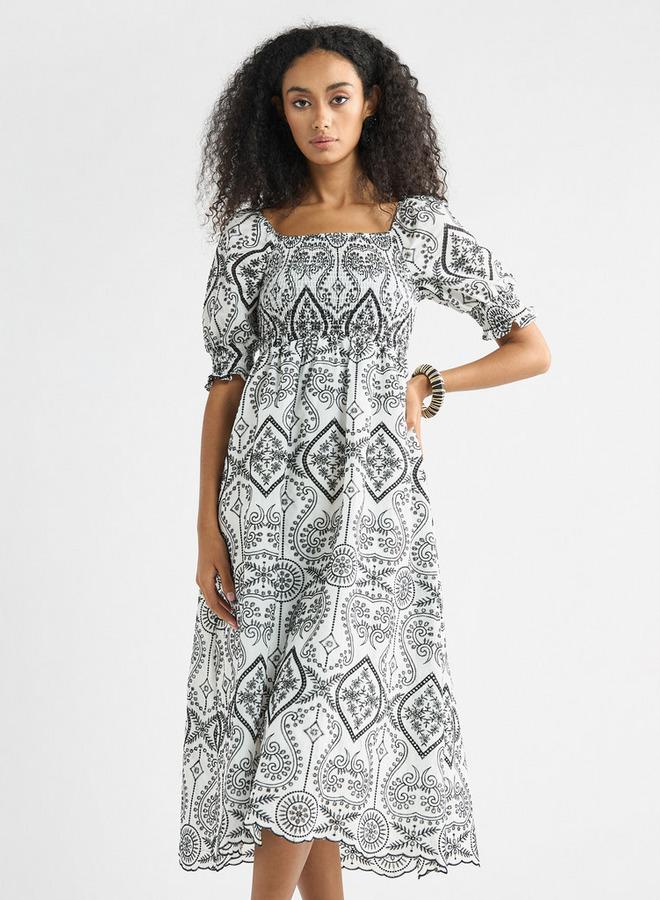 سبلاش فيڤ فستان إيه لاين ميدي بأكمام قصيرة وتفاصيل مدرزة وطبعات - Image 1