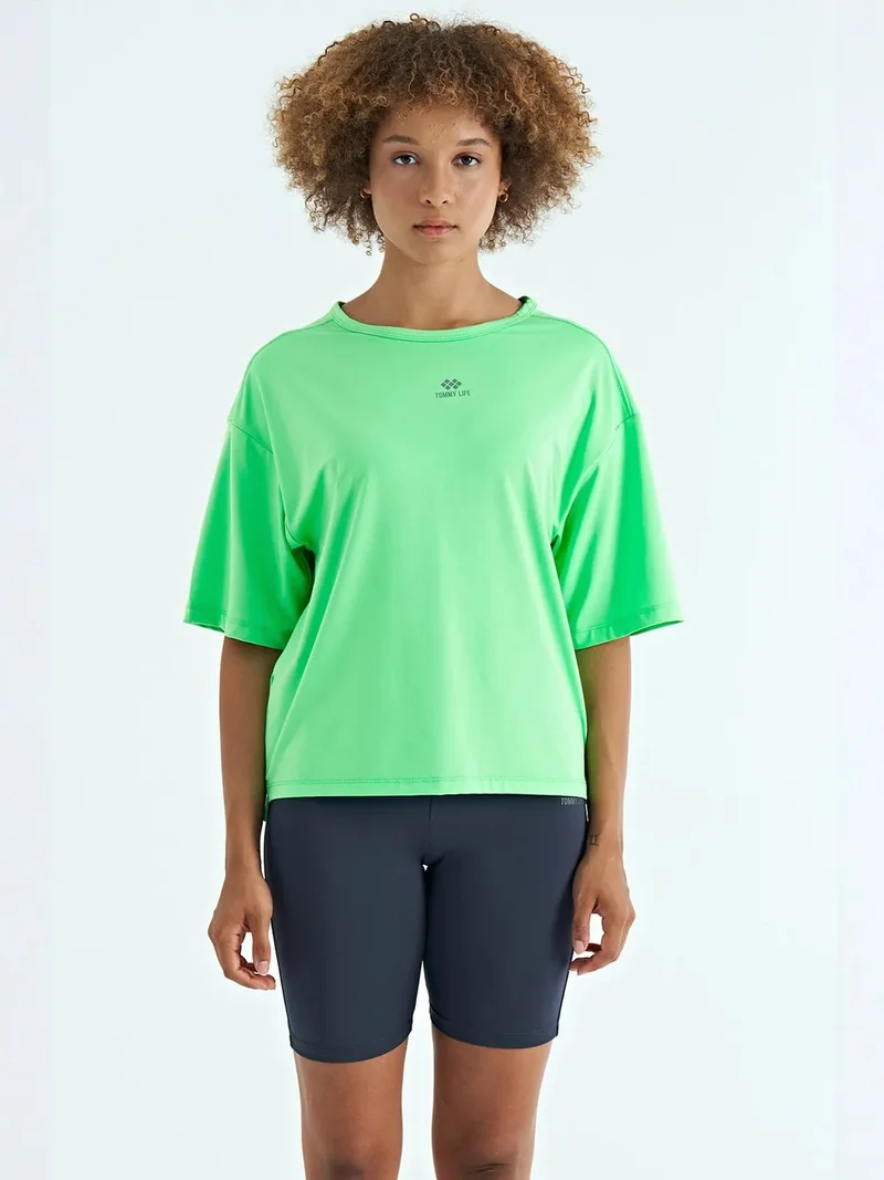 تومي لايف TOMMY Oversized Crew Neck T-Shirt
