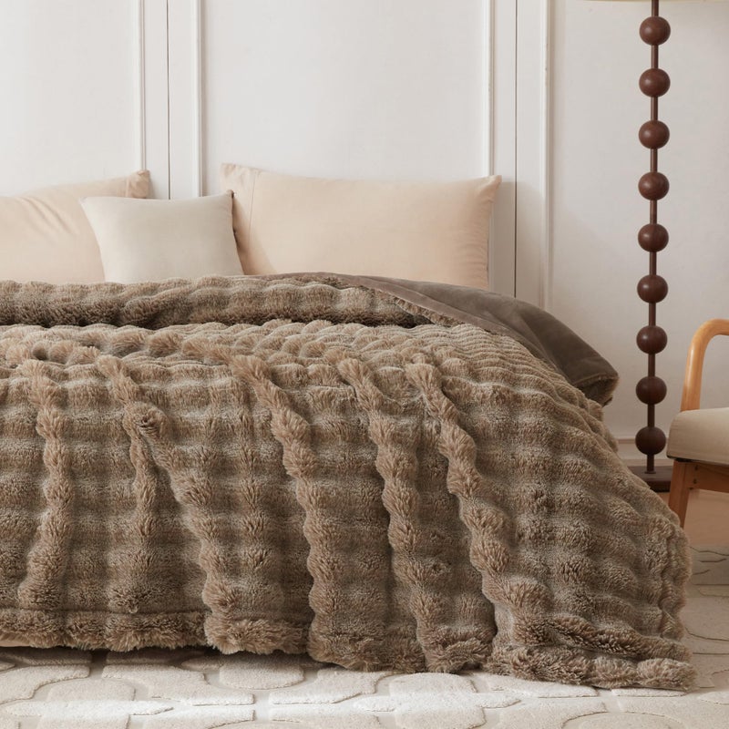 COOVA Faux Rabbit Fur & Flannel Throw Blanket 60x80 Inch - Luxury Fuzzy & Cozy Soft Twin Size Blanket for All Seasons  Breathable and Comfortable for Bed  Couch  and Camping Cationic Brown - Image 3