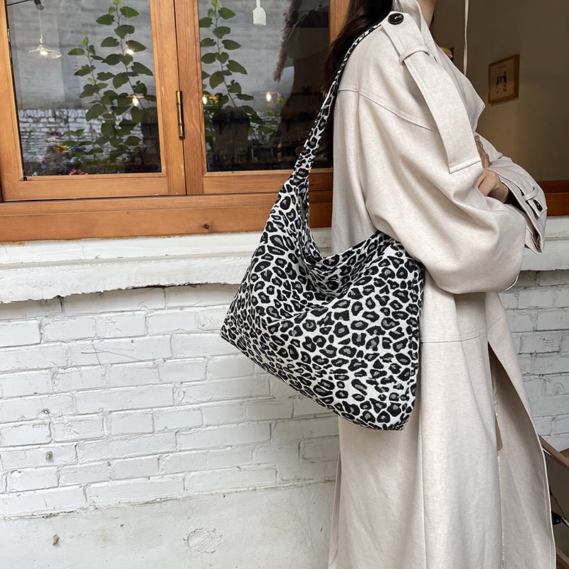Niche New Style Modern Japanese And Korean Single Shoulder Nylon Bag Women'S Handbag Crossbody Bag Primary School Student Leopard Print Volkswagen Coffee - Image 5