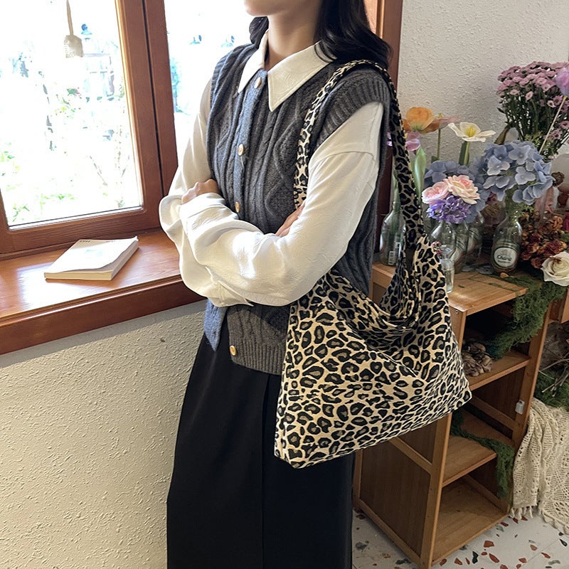 Niche New Style Modern Japanese And Korean Single Shoulder Nylon Bag Women'S Handbag Crossbody Bag Primary School Student Leopard Print Volkswagen Coffee - Image 4
