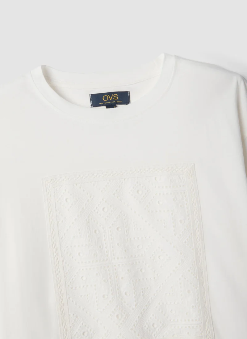 او في اس OVS White Pure Cotton Regular-Fit T-Shirt With Perforated Detail