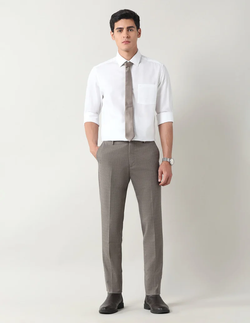 Arrow White Manhattan Slim Fit Dobby Shirt for Men | Best Price UAE