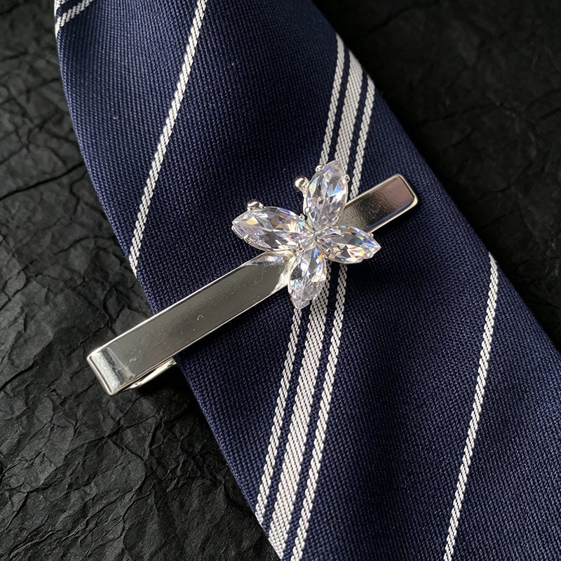 Xin Long Tai Crystal Butterfly Tie Clip for Men and Women - Elegant Luxury Accessory - Image 3