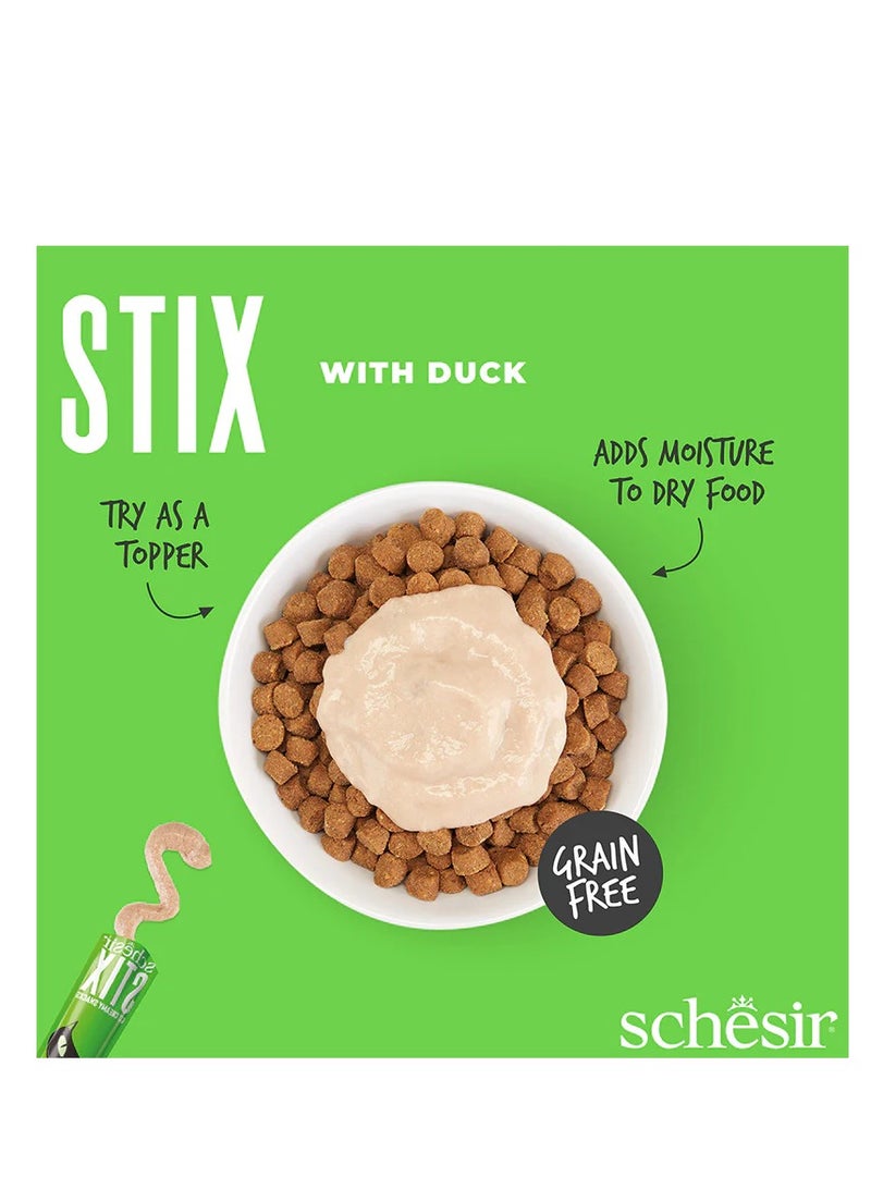 شيسر شيزر ستيكس مكافأة للقطط بالكريمة - بط 6 × 15 جم (عبوة من 12 قطعة) - Image 2