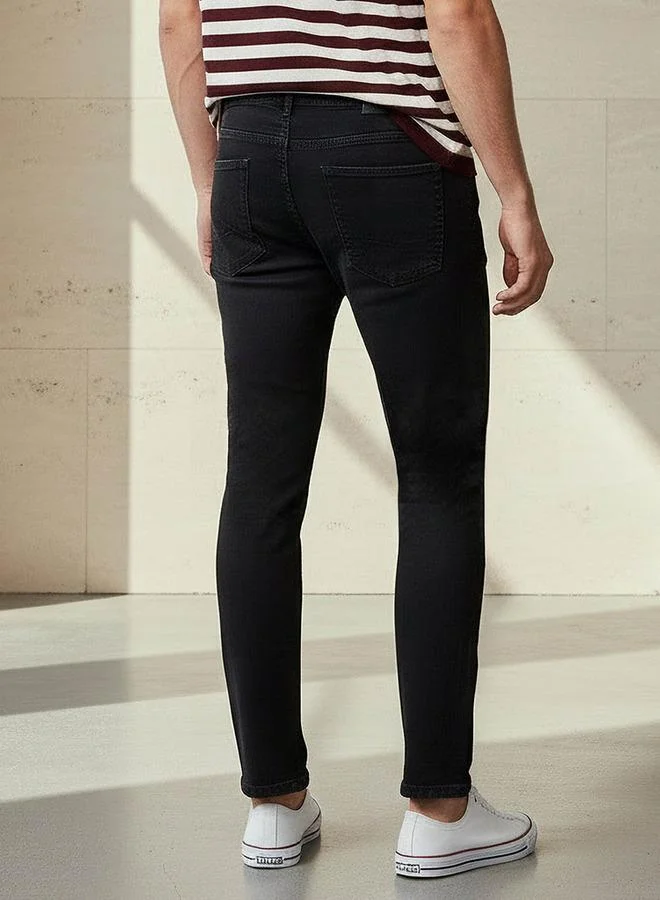 Splash FAV BLACK Denim Slim Fit Mid-Rise Jeans for Men | Best Price UAE