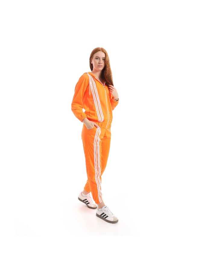 Caesar Women's two-piece tracksuit with front zipper and 4-stripes design - Image 3