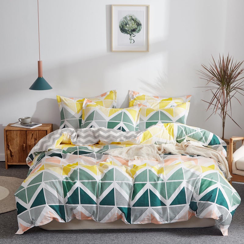 Uozzi Bedding طقم غطاء لحاف ملكي ملون من 3 قطع مع مكعبات مثلثة خضراء وصفراء وبرتقالية 800 - TC غطاء سرير صيفي قابل للتنفس 90x90 مع 2 غطاء وسادة بسحاب و4 أربطة زوايا - Image 2