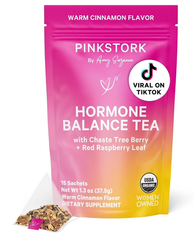 Pink Stork شاي توازن الهرمونات للنساء من بينك ستورك - أوراق التوت الأحمر - فيتكس - شاي أعشاب عضوي لدورة الطمث ودعم فترة ما قبل انقطاع الطمث - خالي من الكافيين - مزيج قرفة - 30 كوب - Image 1