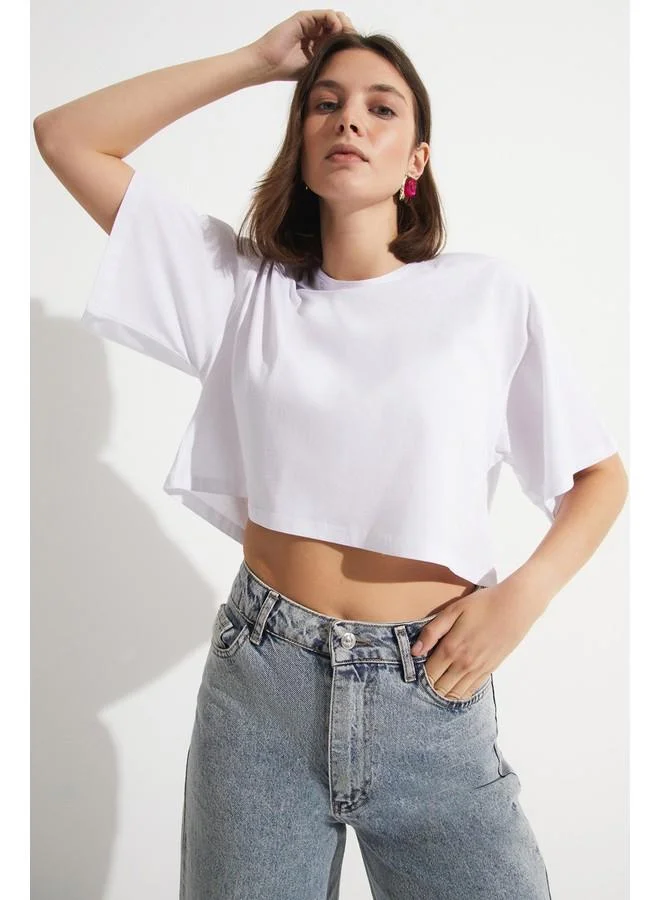 جون June 100% Cotton Loose Crop T-Shirt White