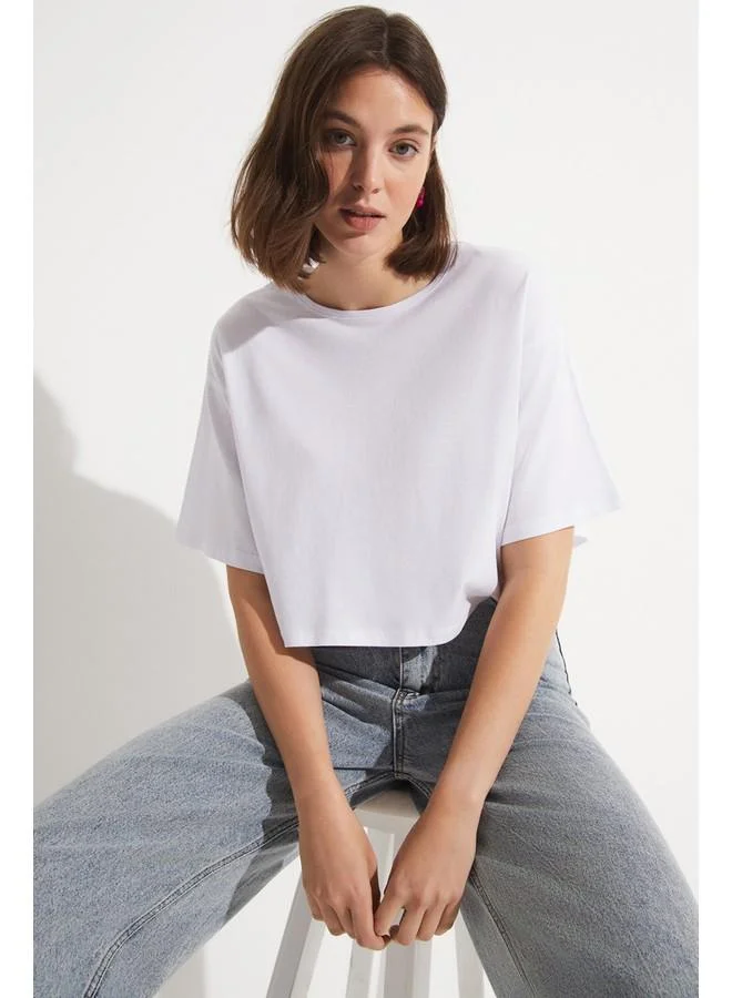 جون June 100% Cotton Loose Crop T-Shirt White