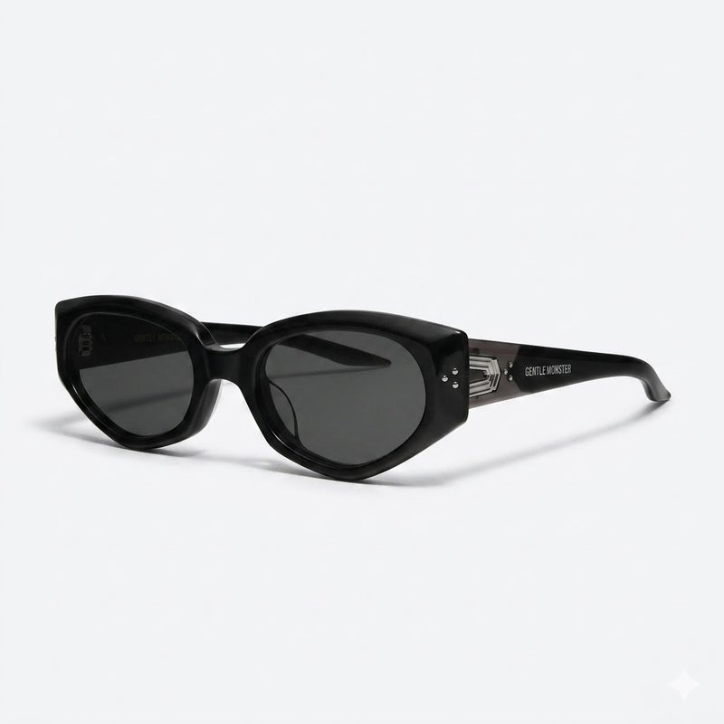 جنتل مونستر نظارات شمسية Gentle Monster DEVON Col.01 55 بتصميم عين القطة للجنسين - أسود/رمادي شفاف - Image 1