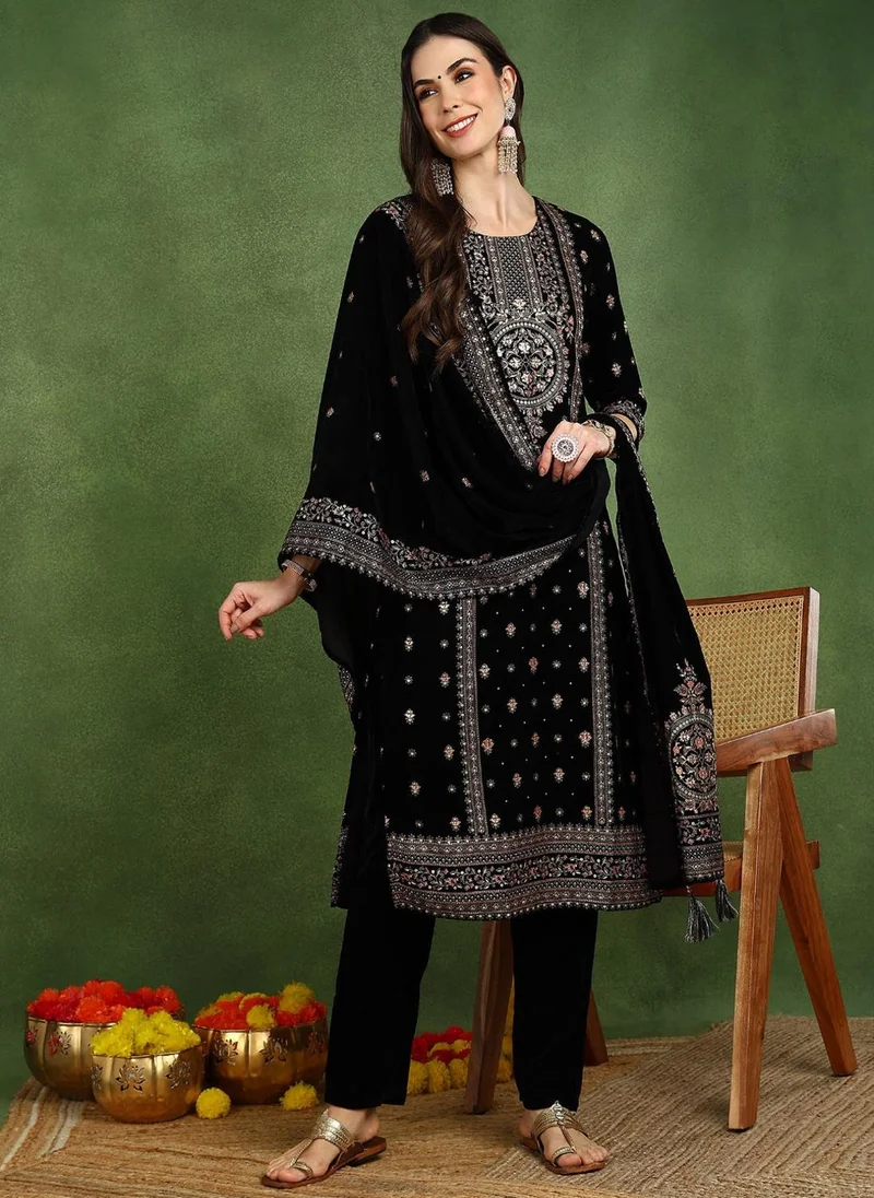 زيري سوق Black Velvet Ethnic Motifs Printed Straight 3-Piece Suit Set