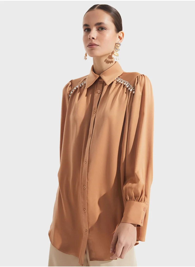 JUNE Embroidered Neck Button Down Shirt