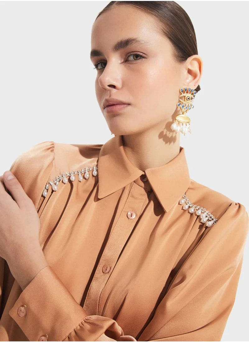 JUNE Embroidered Neck Button Down Shirt
