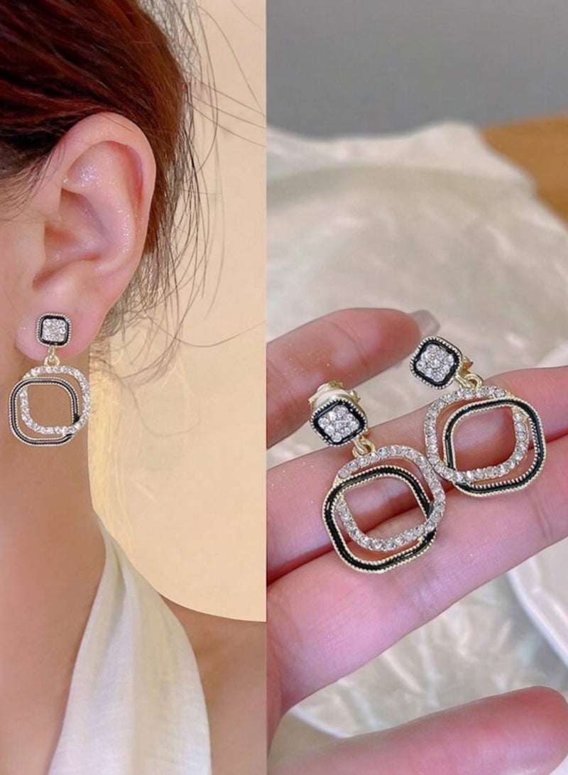 Dangle Charms Trendy And Elegant Earrings For Women - Image 1