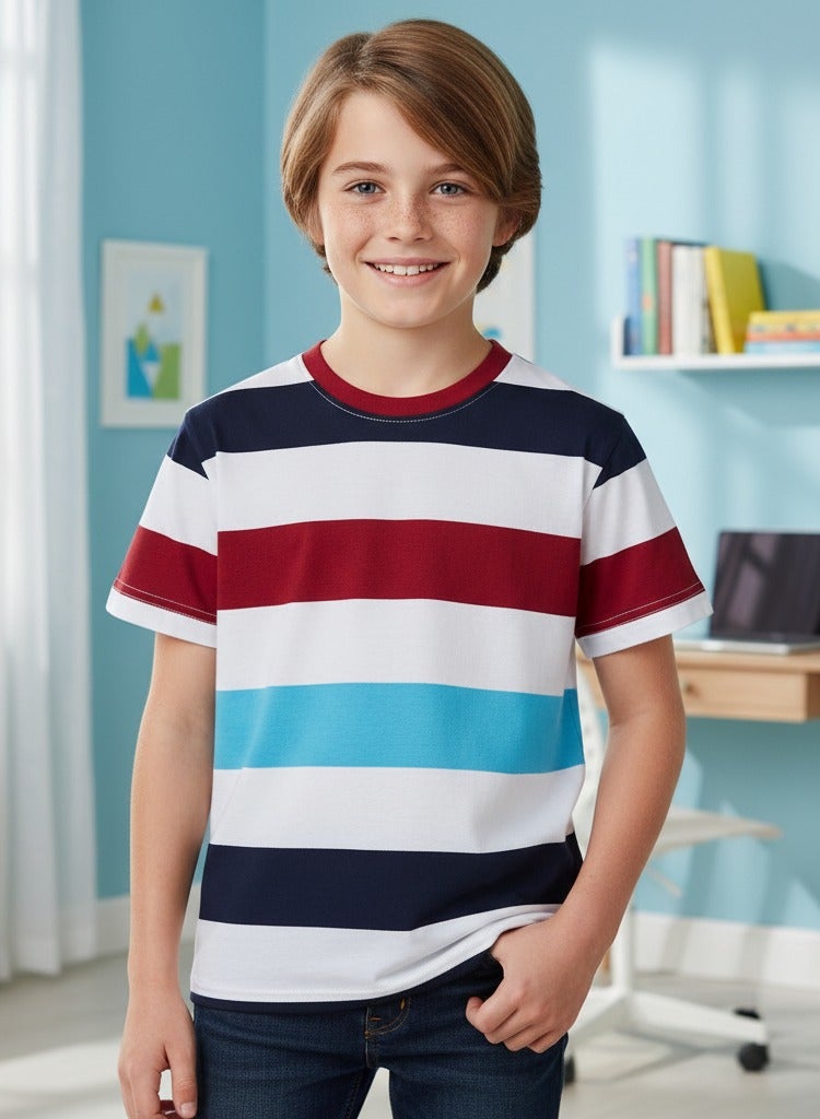 A trendy T-shirt with stylish stripes. Short-sleeved crew neck T-shirt - Image 1