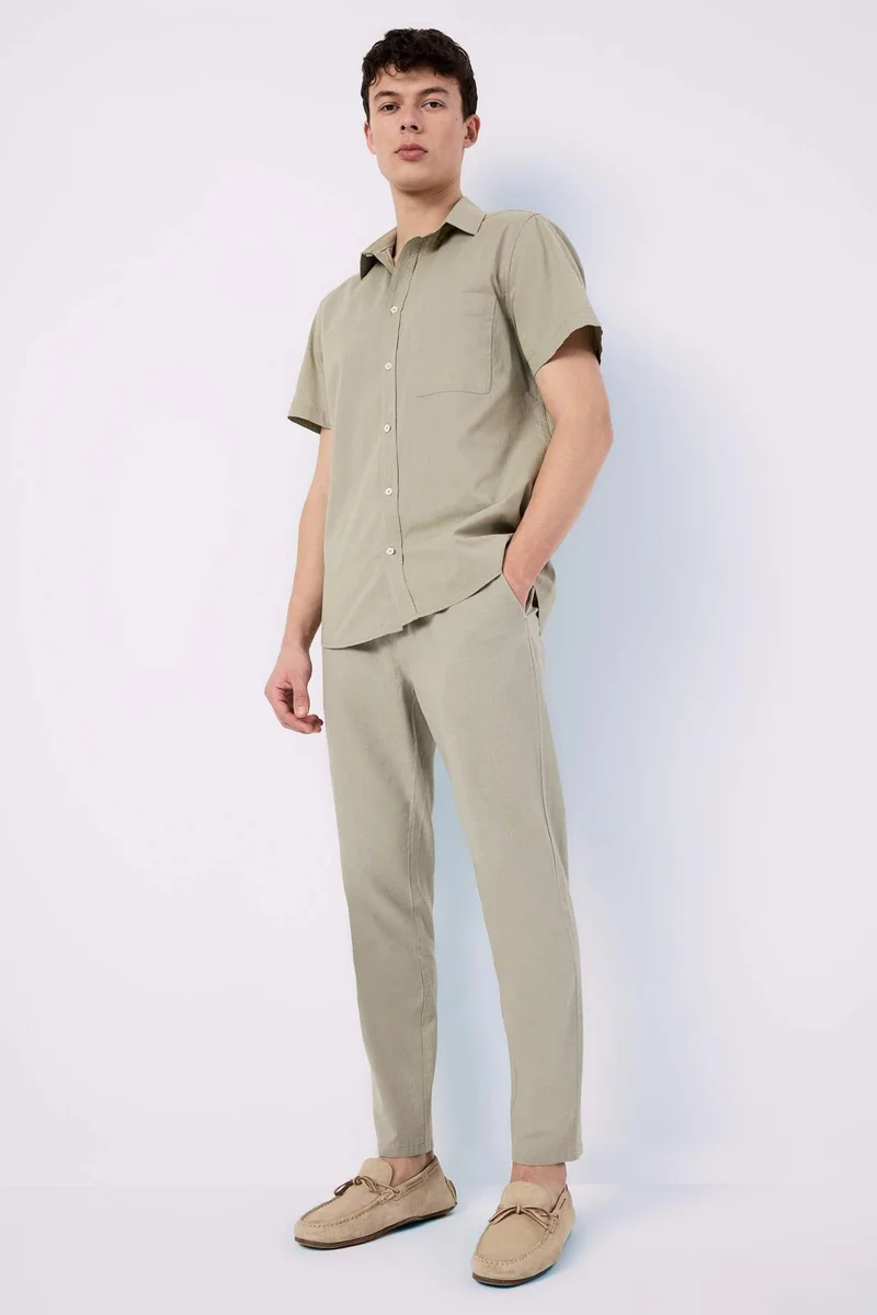 ديفاكتو Regular Fit Polo Collar Short Sleeve Shirt