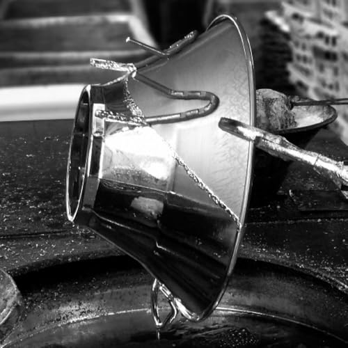 LOUIS TELLIER - Manual Tin plated Food Mill - Includes 3 Discs - High Productivity (3.3 lbs/minute) - Soups, Purees, Compotes, Coulis – Robust – 12.2 in x 12.2 in x 9.8 in - Made in France - Image 5