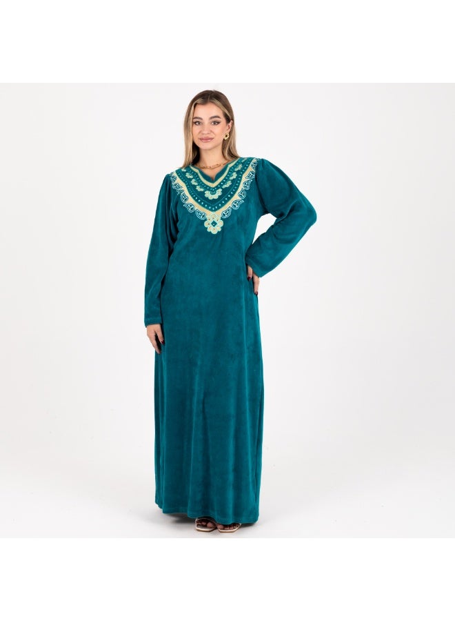 Zecotex – Women's Green Velvet Embroidered Abaya, Full-Length and Elegant Design - Image 3
