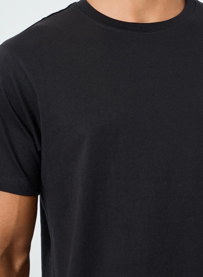Styli Men Black Crew Neck Regular Fit T-Shirt - Image 4