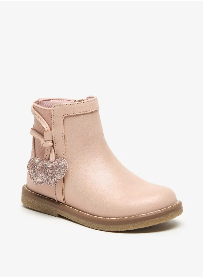 جونيورز Solid Ankle Boots with Zip Closure and Heart Patches