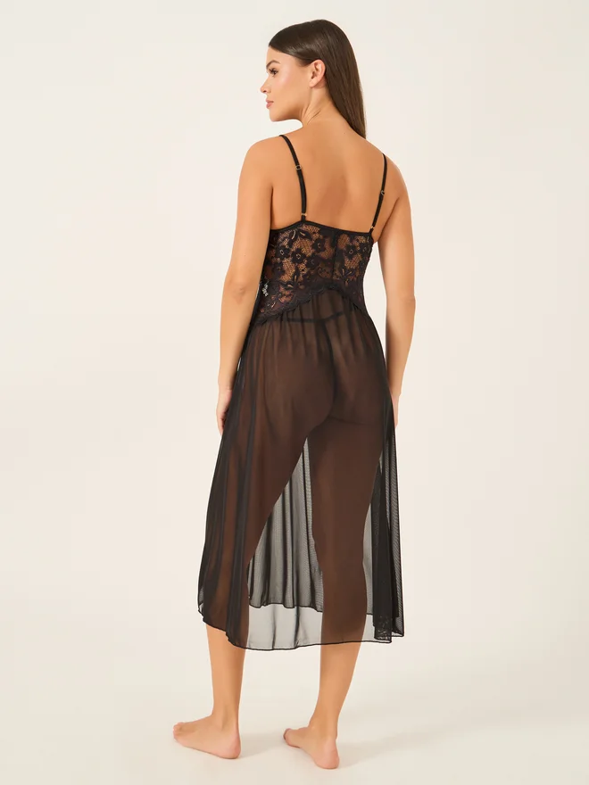 Styli Styli  Lace Apex Strap Detail Side Slit Babydoll with Briefs