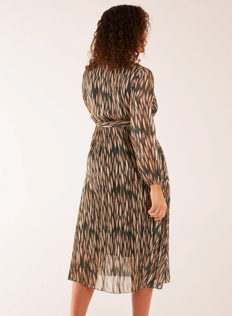 بلو فانيلا Wrap Over Metallic Vertical Print Dress