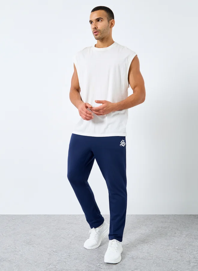 Styli Styli Men Navy Straight Fit Joggers with Minimal Print