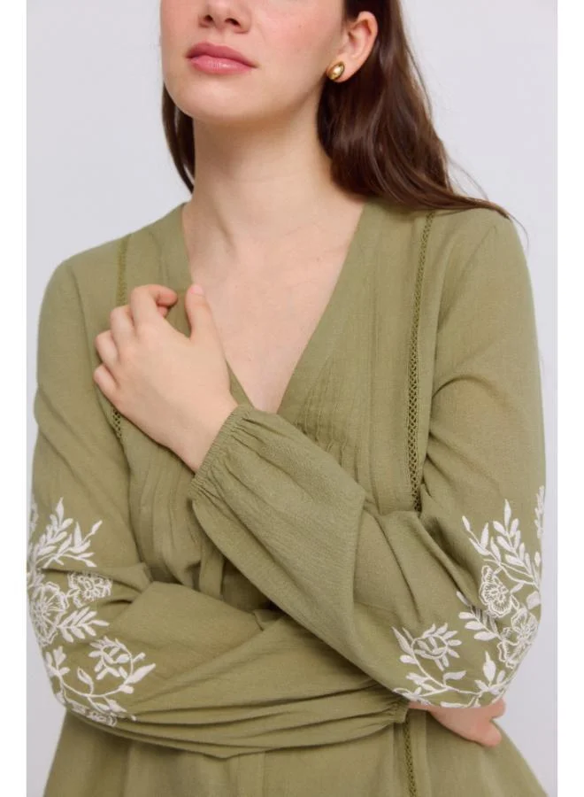 Springfield  Embroidered romantic blouse for Women | Best Price UAE