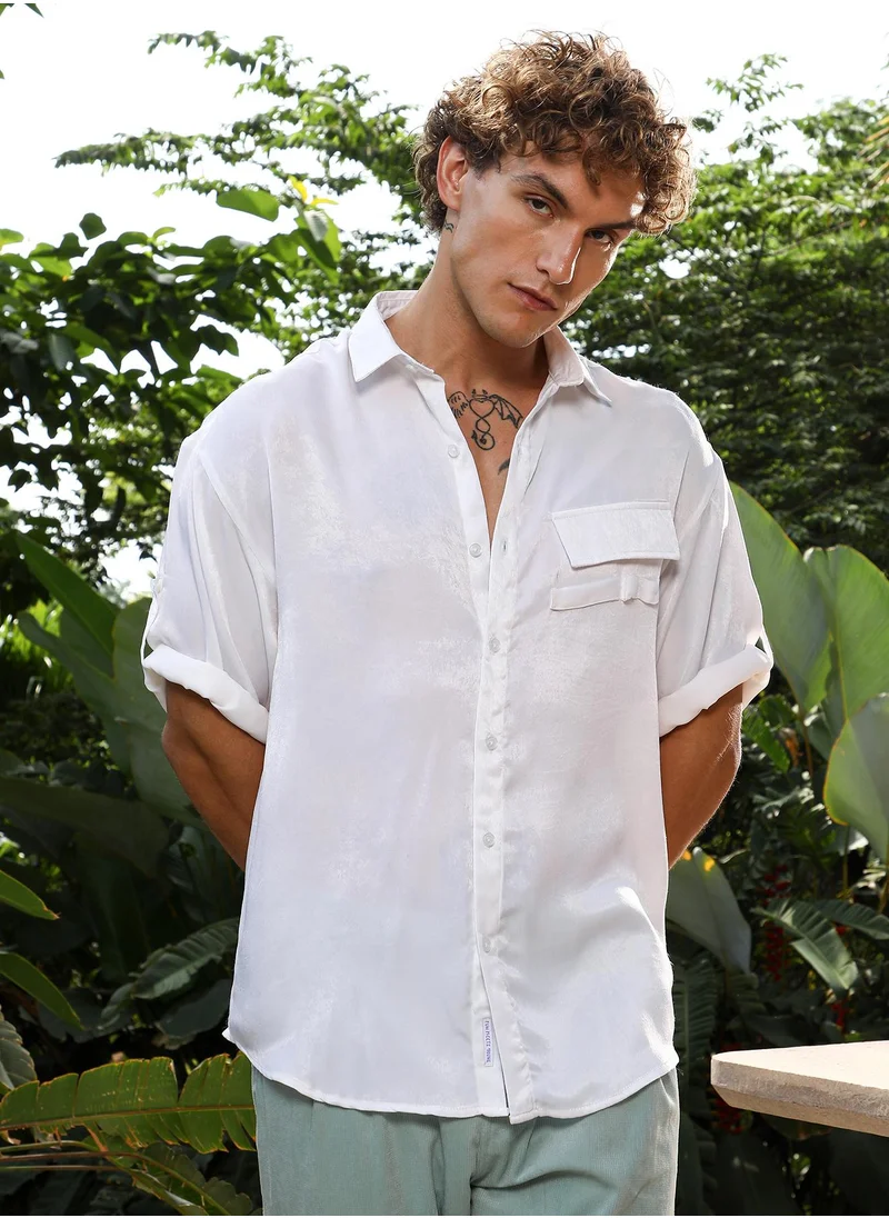 Campus Sutra Campus Sutra Men's Chalk White Satin-Utility Oversized Shirt For Casual Wear | Spread Collar | Short Cuffed Sleeves | Button Closure | Oversized Shirt Crafted With Comfort Fit For Everyday Wear