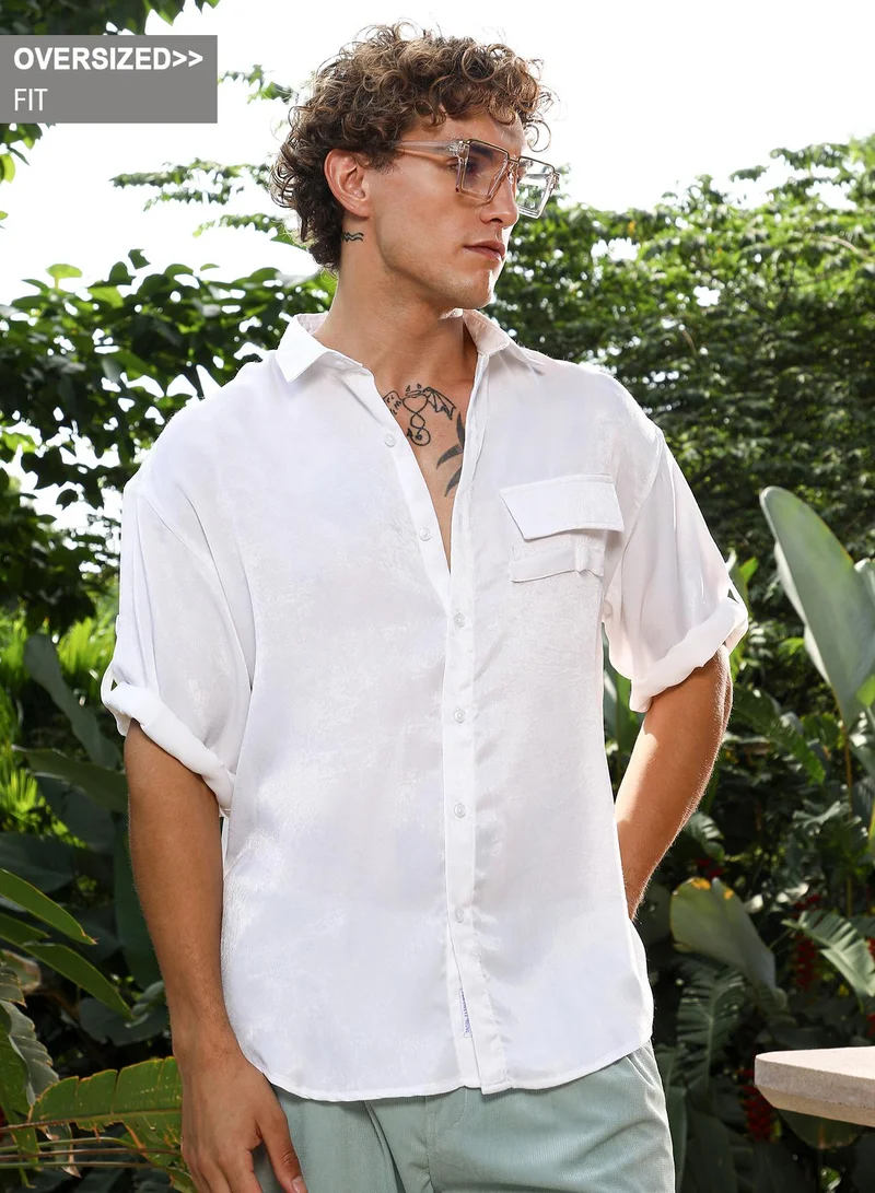 Campus Sutra Campus Sutra Men's Chalk White Satin-Utility Oversized Shirt For Casual Wear | Spread Collar | Short Cuffed Sleeves | Button Closure | Oversized Shirt Crafted With Comfort Fit For Everyday Wear
