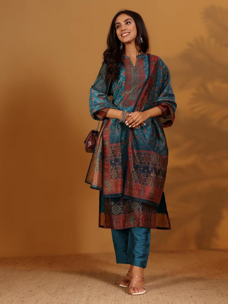 Varanga Ethnic Patola Printed,Straight Kurta With Solid Bottom And Printed Dupatta - Image 5