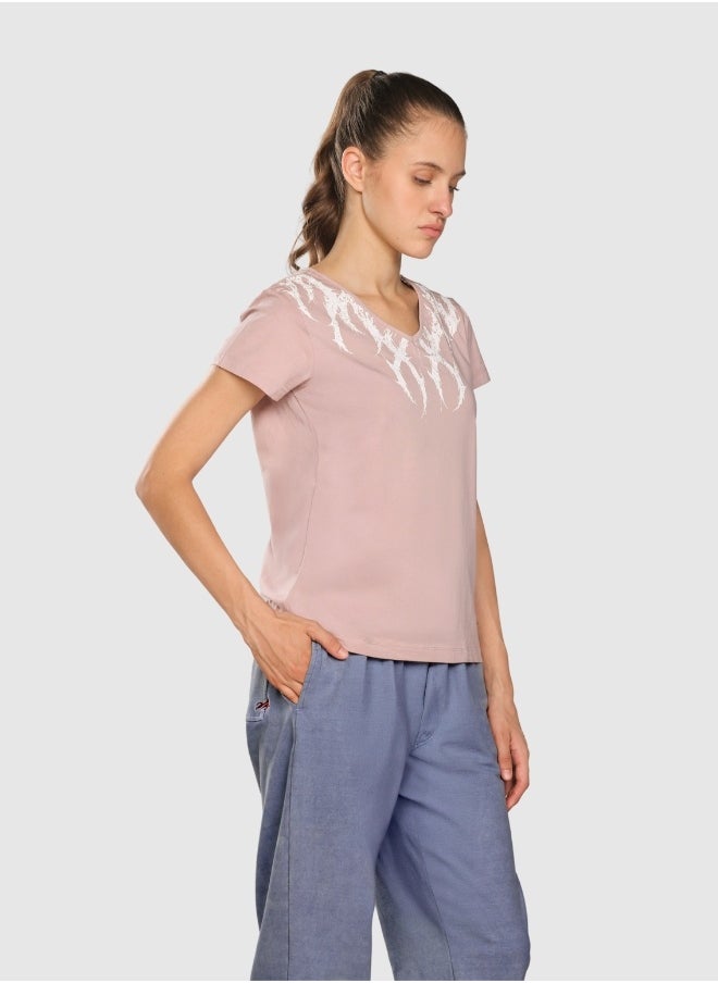 Musclemind Women's Printed V-Neck Regulr Fit T-Shirt with Super Soft, Long-Lasting Colour, Wrinkle Resistant Stretchable Fabric, for All Day Comfort  - Image 4