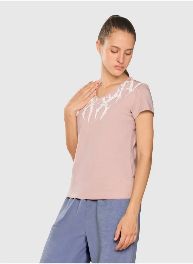 Musclemind Women's Printed V-Neck Regulr Fit T-Shirt with Super Soft, Long-Lasting Colour, Wrinkle Resistant Stretchable Fabric, for All Day Comfort