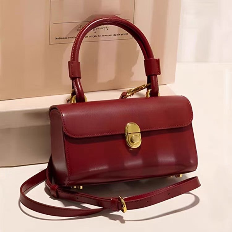 Red Vintage Square Shoulder Bag for Women - Image 3