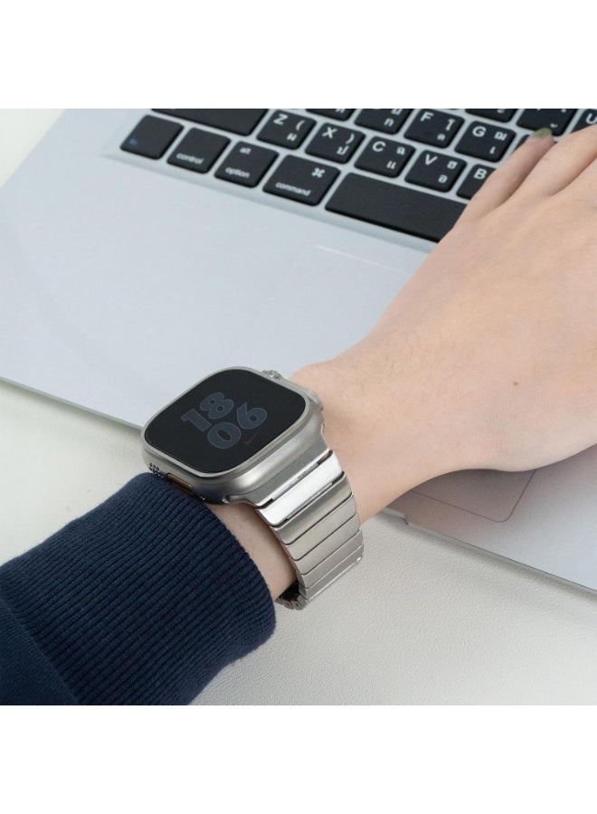 Watch Band Strap 38mm 40mm 41mm Compatible with Apple Watch Stainless Steel Metal Bands, Replacement Wristband, for iWatch Series 9/8/7/6/5/4/3/2/1/SE/iWatch Ultra2 Ultra  (Silver) - Image 5